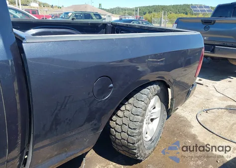 2018 Ram 1500 Express 4X4 6'4 Box из США, поврежденный, VIN 1C6RR7FT6JS256826